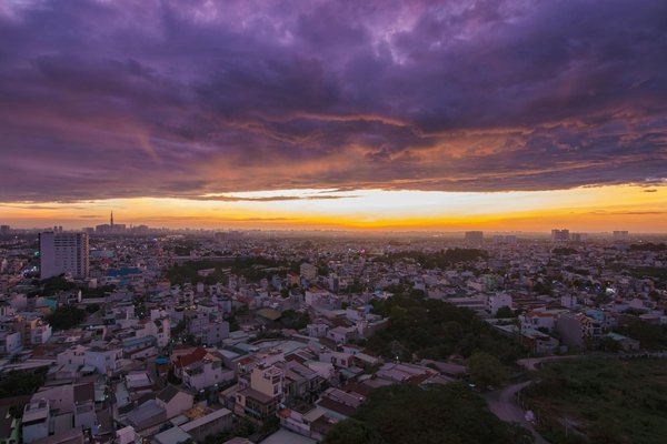How can you enjoy the UK's iconic tea culture?